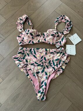 NEW! Agua Bandida pink and green floral bikini size S